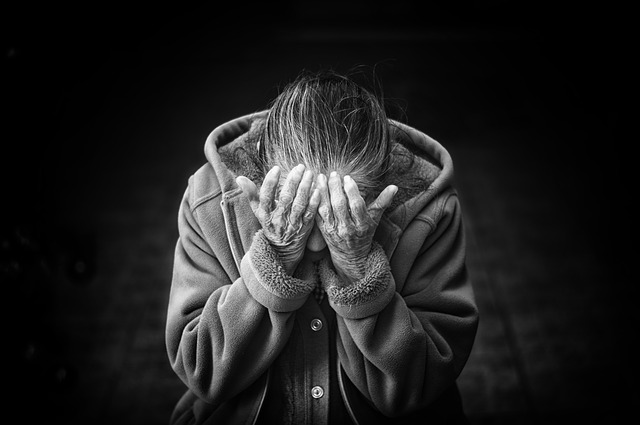 WHAT ARE THE SIGNS OF ELDERLY ABUSE